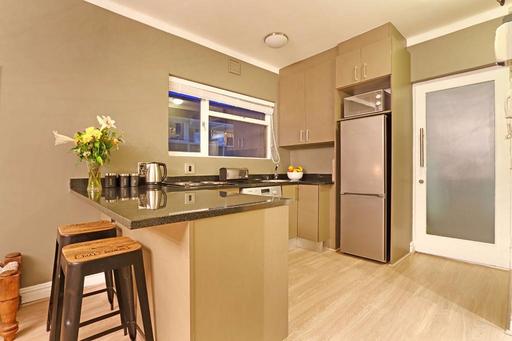 Afribode Mainhill Apartments Cape Town Bagian luar foto
