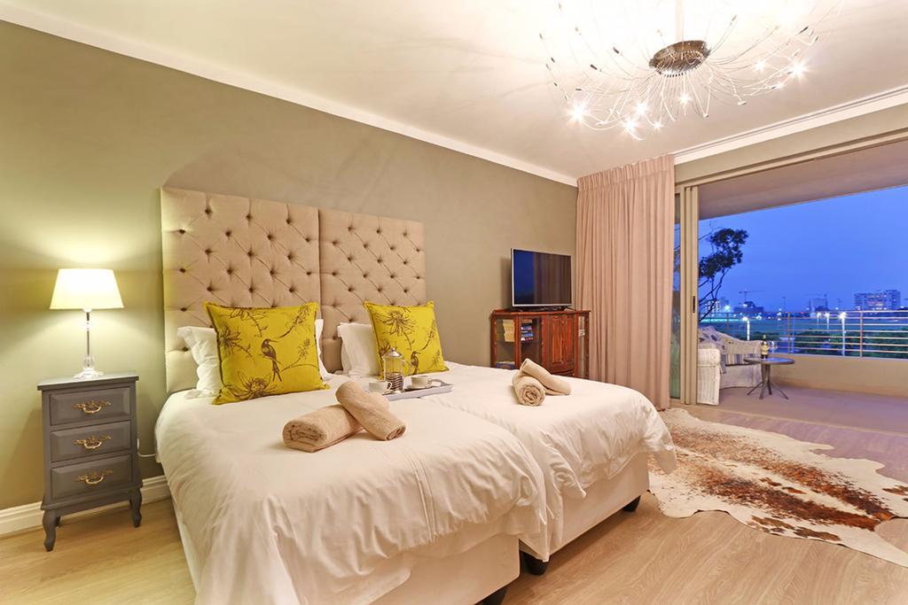 Afribode Mainhill Apartments Cape Town Bagian luar foto