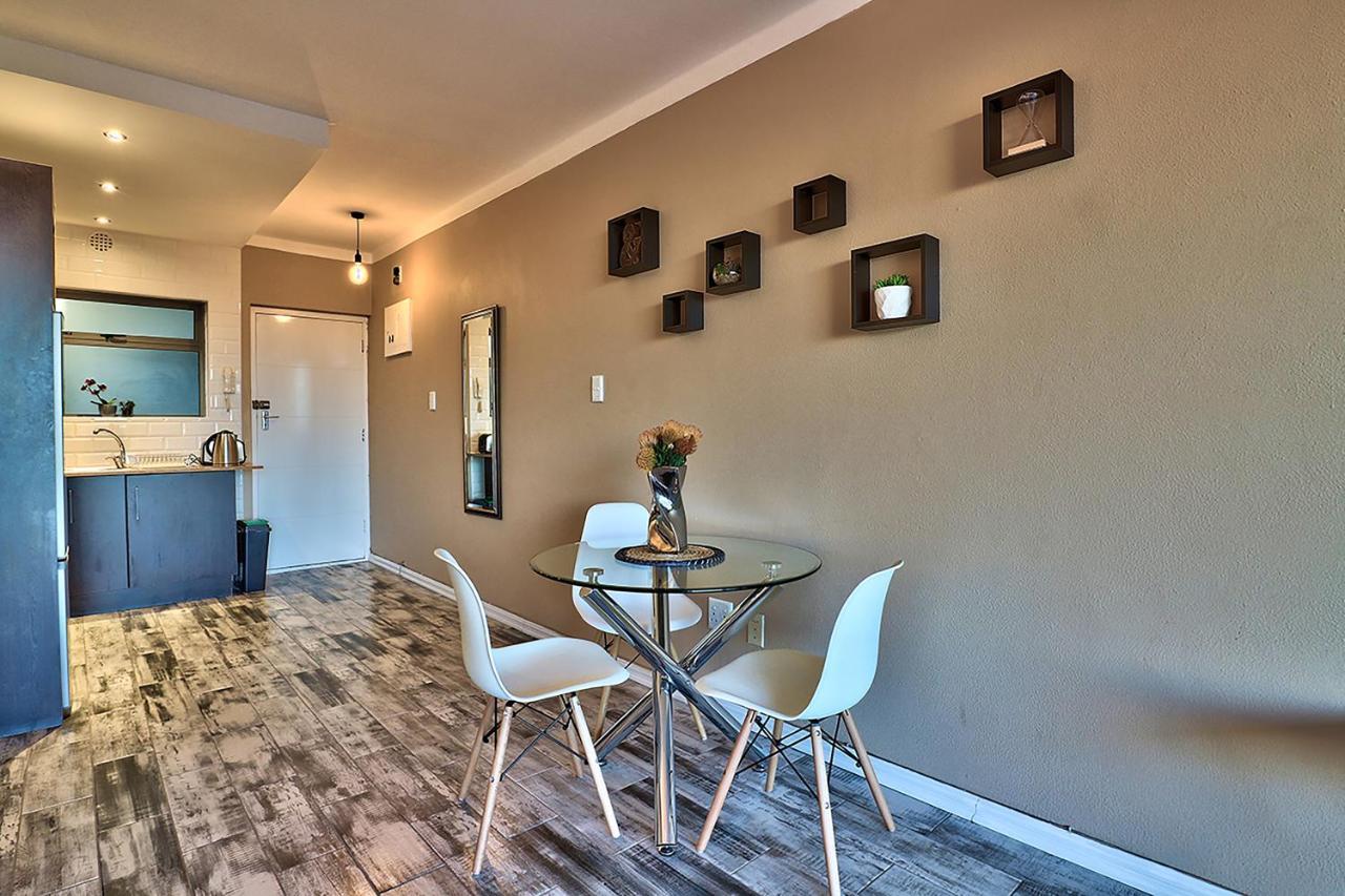 Afribode Mainhill Apartments Cape Town Bagian luar foto